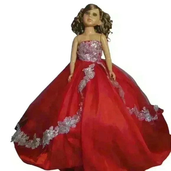 Sweet 16/ Quinceañera Decoration Doll Red & silver - Picture 1 of 16